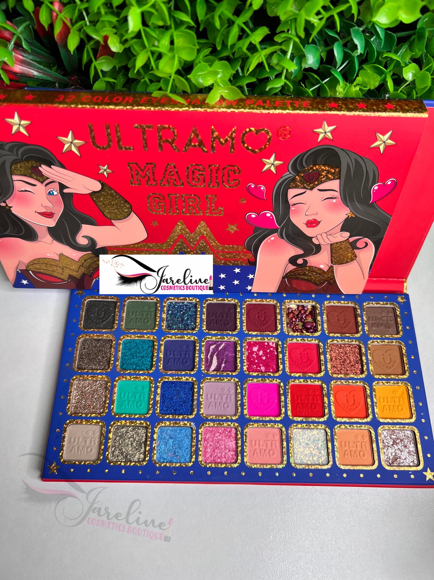 Magic Girl eyeshadow palette ULTRAMO